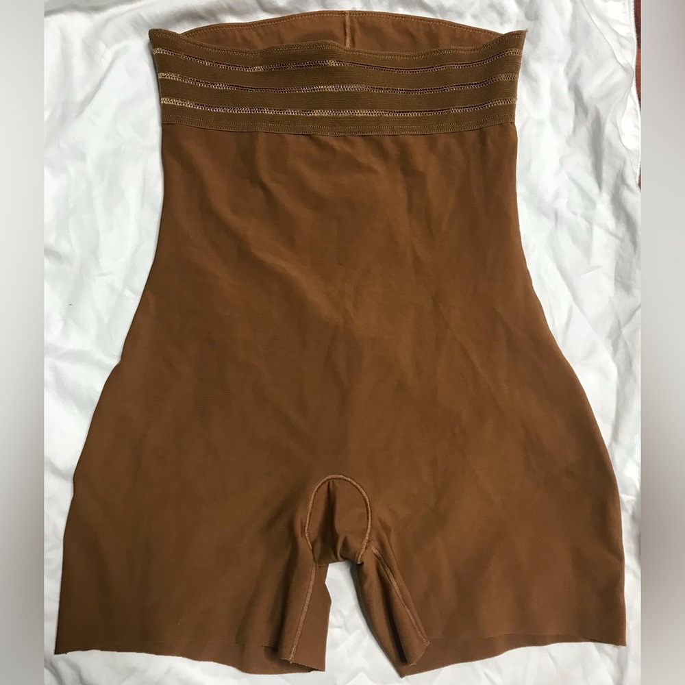 SPANX ASSETTS HIGH RISE SHAPER SHORTS BRONZE